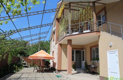 Goryachiy Klyuch House | ЭКОТЕЛЬ