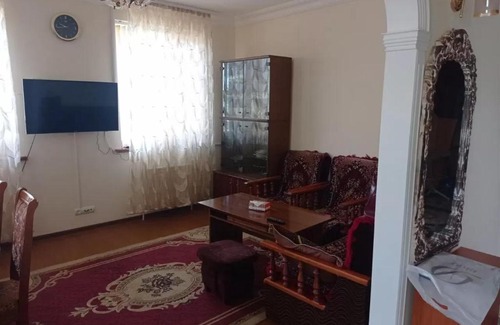 Gyumri House | Մեկ հարկանի քարե տուն Տիգրանյան փողոցում Գյումրիում, 75 ք.մ., եվրովերանորոգված