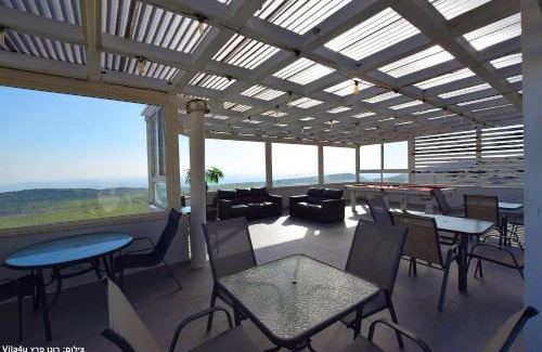 Nof Kinneret Bed & Breakfast | אחוזת הכתר בנוף כנרת