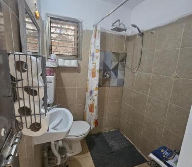 Qiryat Shemona House | בית קרקע לנופש עם חצר גדולה במרכז קרית שמונה