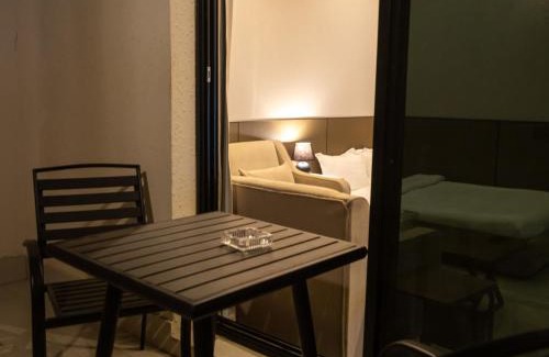 Riyadh Apartment | أستديو مميز 14 بجلسة خارجية تسجيل ذاتي قريب من المطار والوجهات الترفيهية Unique Studio 14 with Outdoor Seating Self Check in Near Airport and Attractions