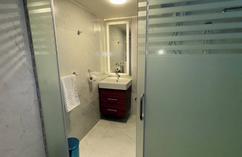 Oula Apartment | إستمتع بالاقامه في هذا المكان الهادئ والأنيق مع واي فاي ومكيف هواء ومساحات واسعة