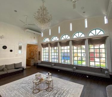 Mirbat Ski Chalet | سفن ستار شاليه