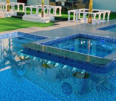 Mirbat Ski Chalet | سفن ستار شاليه