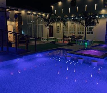 Mirbat Ski Chalet | سفن ستار شاليه