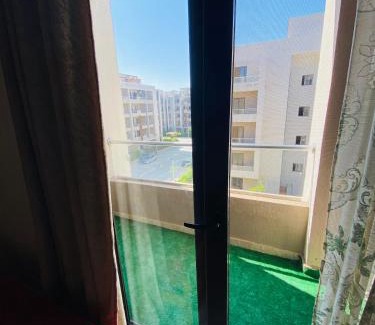 Borg el Arab Apartment | شالية فندقي مكيف قرية جراند هيلز الساحل الشمالي - عائلات فقط