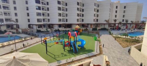 Al-Manasrah Resort | شاليه بورتو سعيد ديلوكس غرفة وصالة