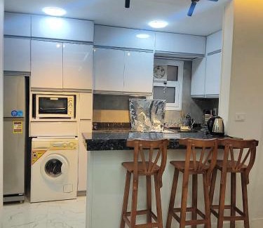 Al-Manasrah Resort | شاليه 3 غرف فيو بحر