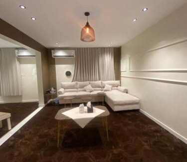 Dammam Apartment | شقة أنيقة غرفة وصالة بأثاث فندقي