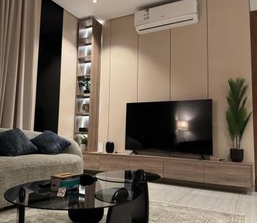 Al Olaya District Apartment | شقة حديثة مودرن غرفتين وصالة a22