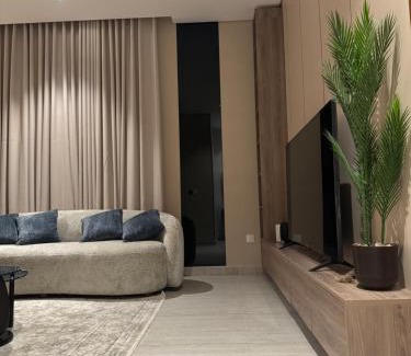 Al Olaya District Apartment | شقة حديثة مودرن غرفتين وصالة a22