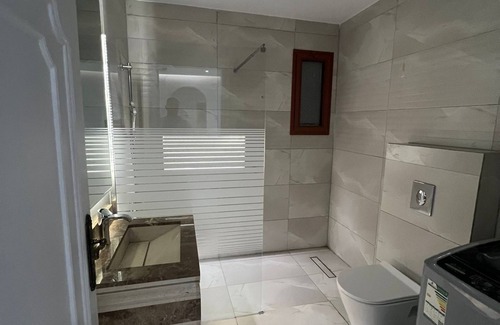 As Salamah Apartment | شقة رووف ٣ غرفة مع خصوصية تامة