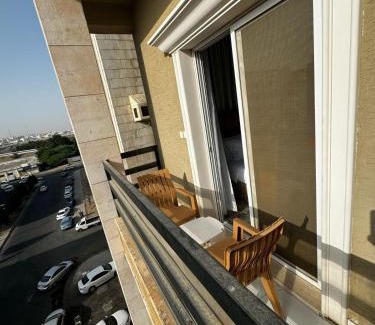Jeddah Apartment | شقة فندقية من غرفة و صالة مع بالكونة مطلة