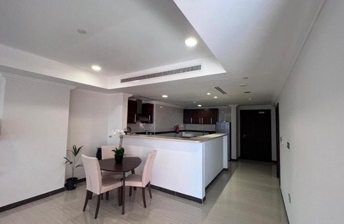 Doha Apartment | شقة واسعة وإطلالة رائعة على البحر في اللؤلؤة