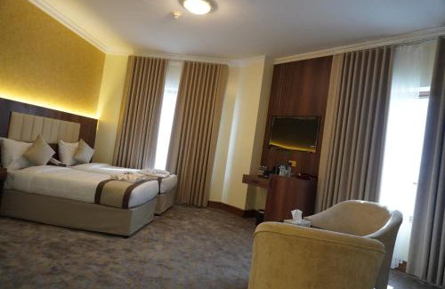 Medina Hotel | فندق رؤى الاندلس البلاتينى
