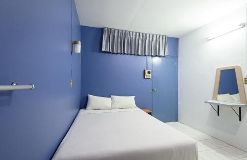Khlang Hotel | โรงแรม วี เฮาส์ ณ คอน