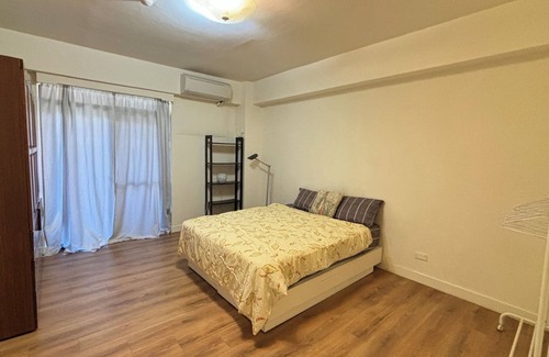 Shida Apartment | 三房二廳-步行三分鐘師大夜市、五分鐘大安森林公園、八分鐘台電大樓站與台大、市中心、大陽台、大客廳
