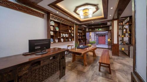 Dayan Old Town House | 丽江金美客栈