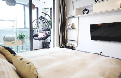 Jing'an Apartment | 大世界