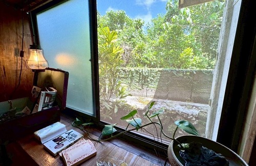 Kikai Island Villa | 【大人数で泊まれる一棟貸し】なかまあじーんやー（手久津久）【海近くの素敵な島暮らし体験】