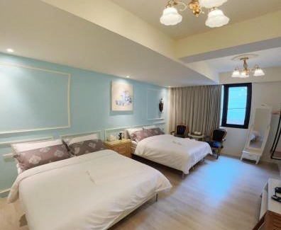 West Central District House | 巴洛克文旅 #海安藝術街#神農街#花園夜市住宿