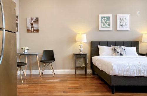 Logan Square Apartment | 念奴嬌 | Riesling Studio at City Hall