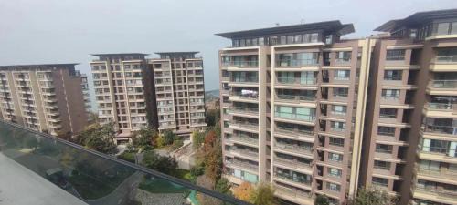 Jincheng Apartment | 昆明古滇名城索而民宿