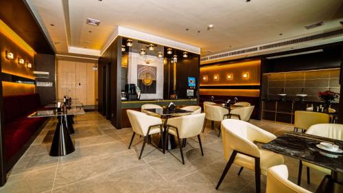 Sanxiang Hotel | 易趣君临酒店