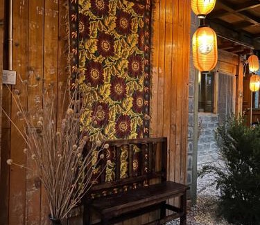 Shangri-La House | 格桑藏驿藏家小院