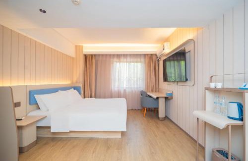 Pudong Hotel | 汉庭上海浦三路地铁站酒店