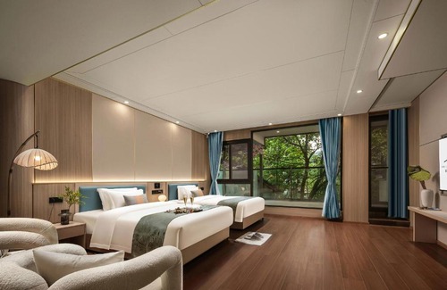 Dujiangyan Hotel | 都江堰青城山暮山映雪溶洞汤池酒店