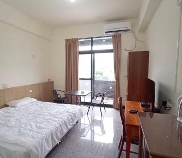 Zhongliao House | 長龍客棧