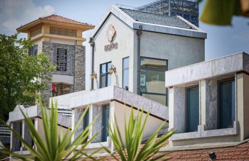 Wuchang Hotel | 隐居伴山黄鹤楼昙华林店