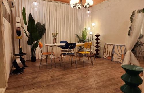 Seolcheon-myeon Apartment | 서교초후문 Seogyo Elementary School Hongdae Hongik University Entrance Station 1 to 3 minutes away