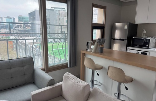 Seongsu Apartment | 육Seongsu Station Jungnangcheon Cherry Blossom Road Han River airport bus