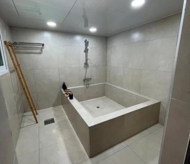 Jegi-dong Apartment | 전통한옥체험 자쿠지 무료 독채 프라이빗한 촌캉스 체험 최대6인