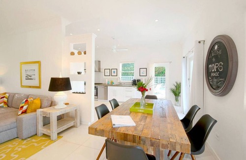Governor's Harbour House | š¼Elegant 2BR Villa w/Private Pool & Generatorš¼