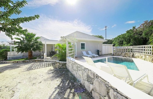 Governor's Harbour House | š¼Elegant 2BR Villa w/Private Pool & Generatorš¼