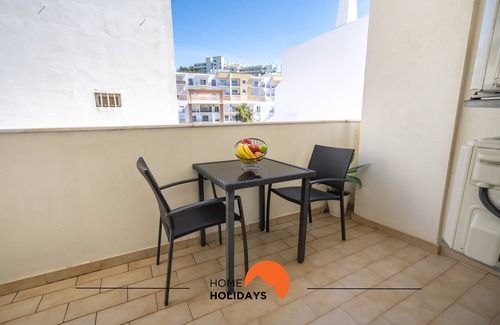 Albufeira Apartment | #001 Veríssimo Flat by Home Holidays