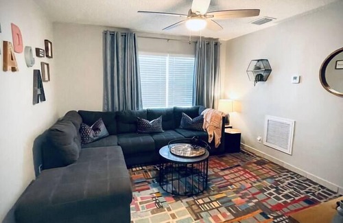 Harbordale Apartment | 01 Best of FLL - Cozy 2 Bdrm Apt