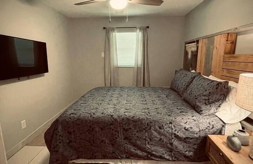 Harbordale Apartment | 01 Best of FLL - Cozy 2 Bdrm Apt