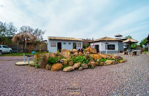 Portinho House | 01 Double Room - Air conditioning | WiFi | TV - Facing the Santo Antônio Lagoon