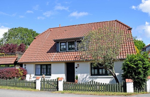Putbus Apartment | 01 Ferienwohnung mit Gartenterrasse - Rügener Ferienwohnungen in Beuchow