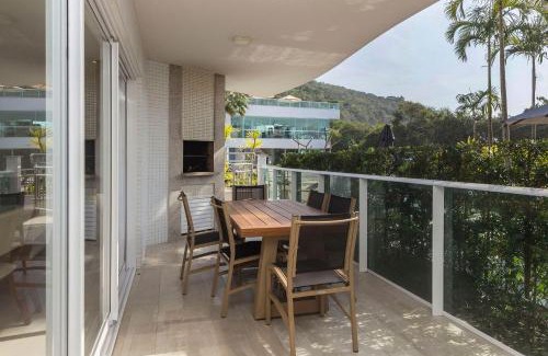 Bombas Apartment | 02-A Varandas do Atlântico - Luxury condominium facing the beach - Heated pool - Gym - 24h concierge