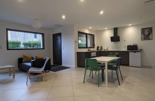 Villieu-Loyes-Mollon House | #03 Gîtes combinés modernes et confortables