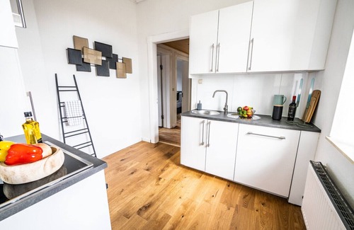 Brunsbuttel Apartment | 063 - 4 rooms - 3 bedrooms close to the city center and quiet