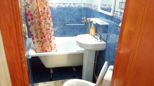 Mykolaiv Apartment | 1-я Слободская, 17А, угол проспекта Центрального, 3 дивана, Wi-Fi, отдельный вход.
