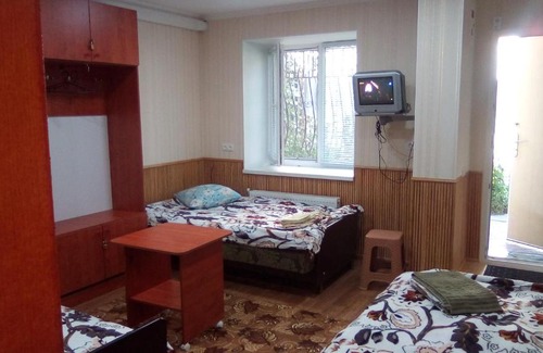 Mykolaiv Apartment | 1-я Слободская, 17А, угол проспекта Центрального, 3 дивана, Wi-Fi, отдельный вход.