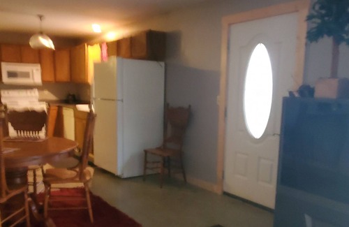 McArthur House | 1,000 of acres, Public hunting, lake alma 5 mile, lake Rupert 2 mile, hocking h