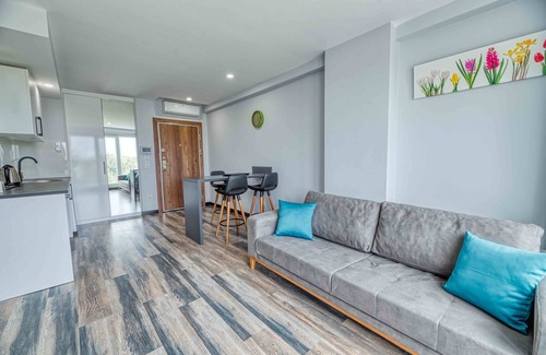 Atasehir Apartment | 1+1 Flat Located In Aesthetic Centers Area In Ataşehirn